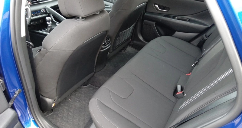 Hyundai Elantra cena 104900 przebieg: 4500, rok produkcji 2023 z Susz małe 379